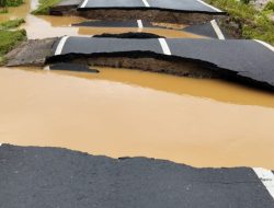 Tiga Nagari di Sutera Pessel Terisolir Akibat Banjir, Jalan Provinsi Putus Total