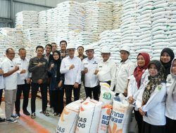 Wabup Solok Jon Firman Pandu Sambangi Bulog, Cek Ketersediaan Pangan Jelang Akhir Tahun 2024