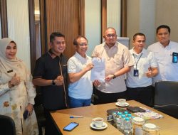 Wabup Jon Firman Pandu Bersama Anggota DPR RI Andre Rosiade Sambangi Kantor PLN Pusat