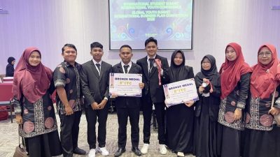 Siswa SMAN 3 Painan Raih Dua Medali Perunggu di Ajang Internasional Youth Conferencedi di Malaysia